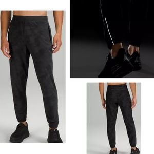 Lululemon Surge Joggers For Running In Heritage 365 Black Gray Camo Size XL